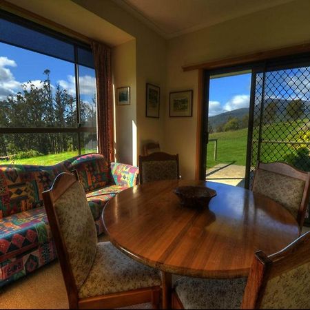 Вілла Plovers Ridge Country Retreat Lilydale Номер фото